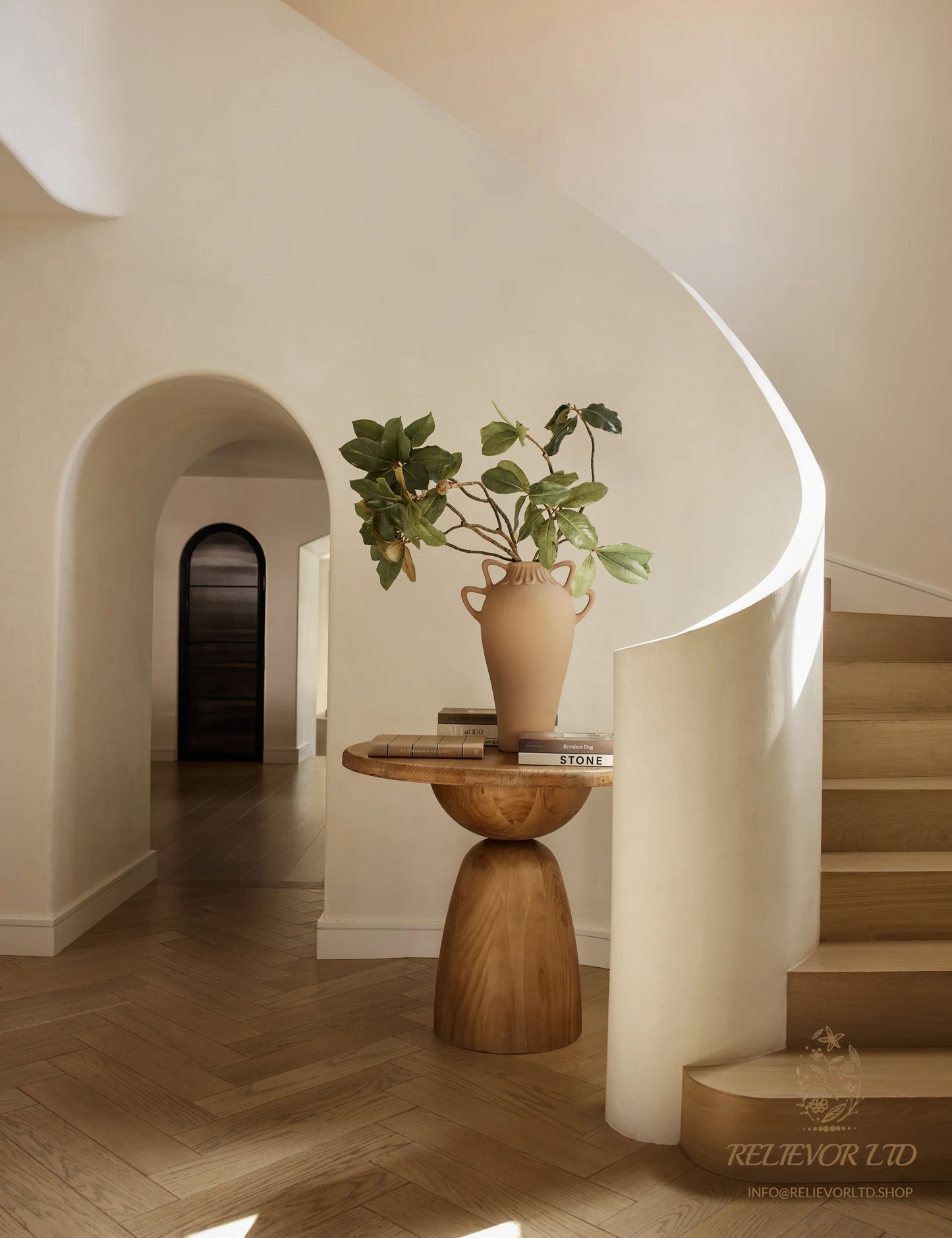 RELIEVOR Scallop Vase 01