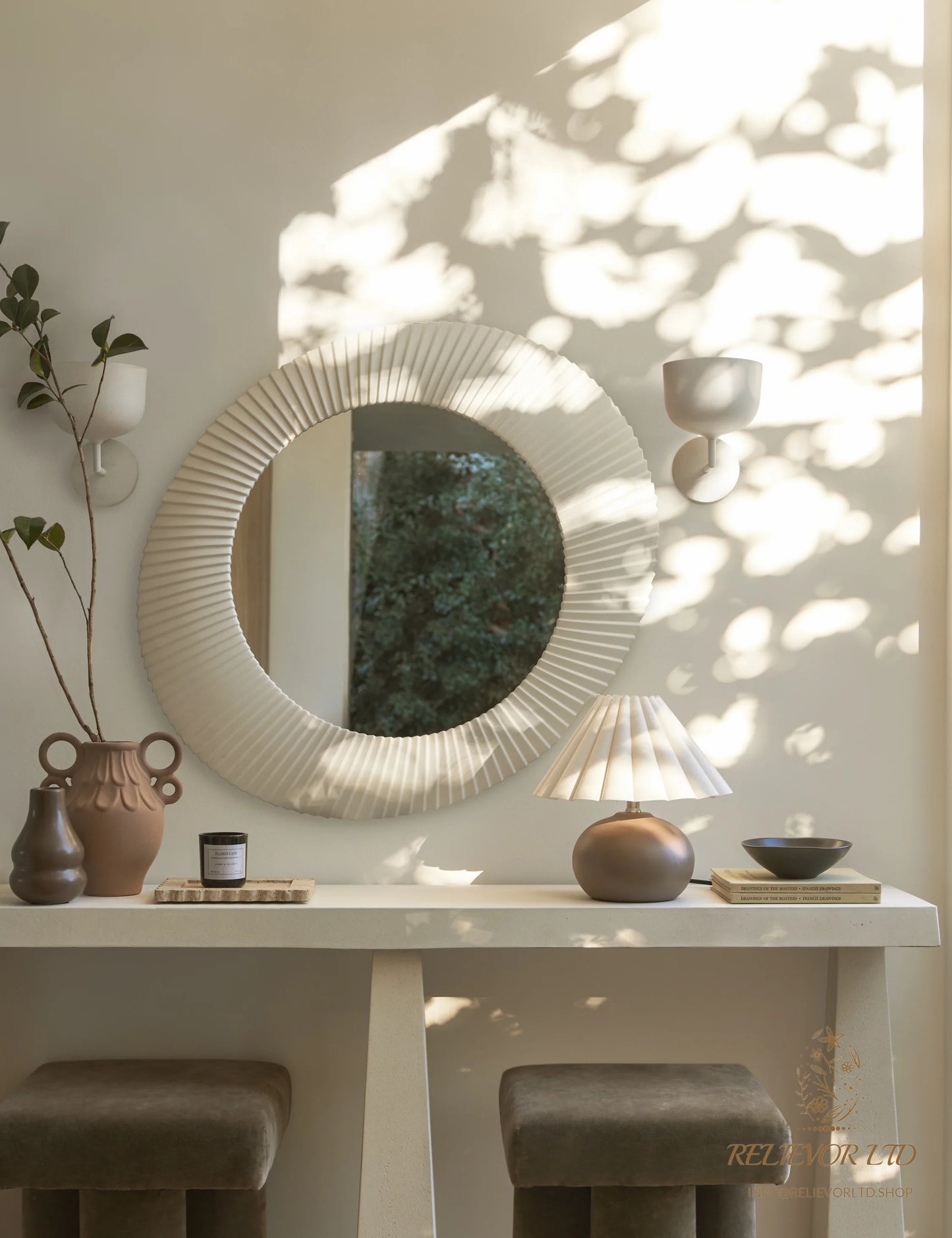 RELIEVOR Scallop Vase