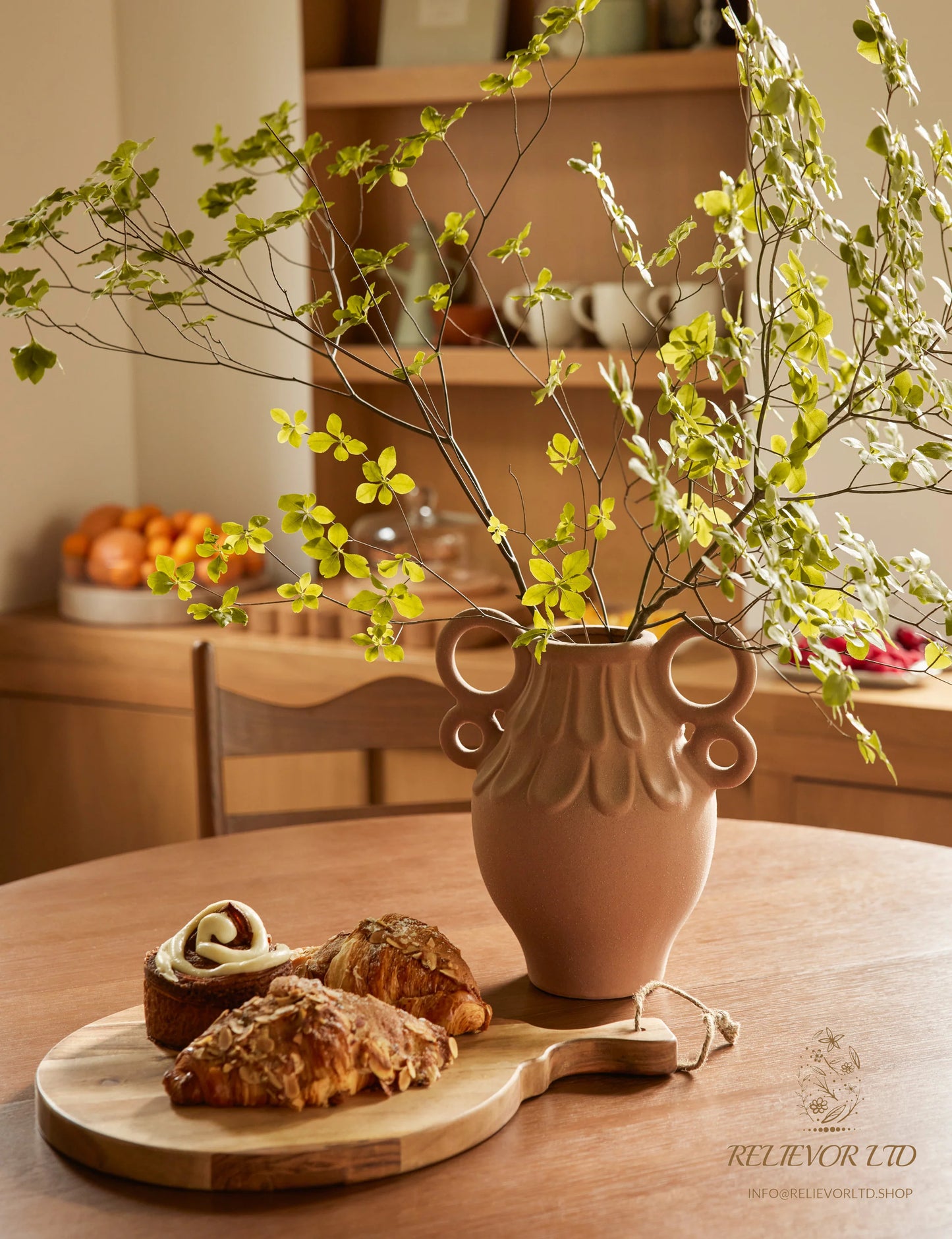 RELIEVOR Scallop Vase