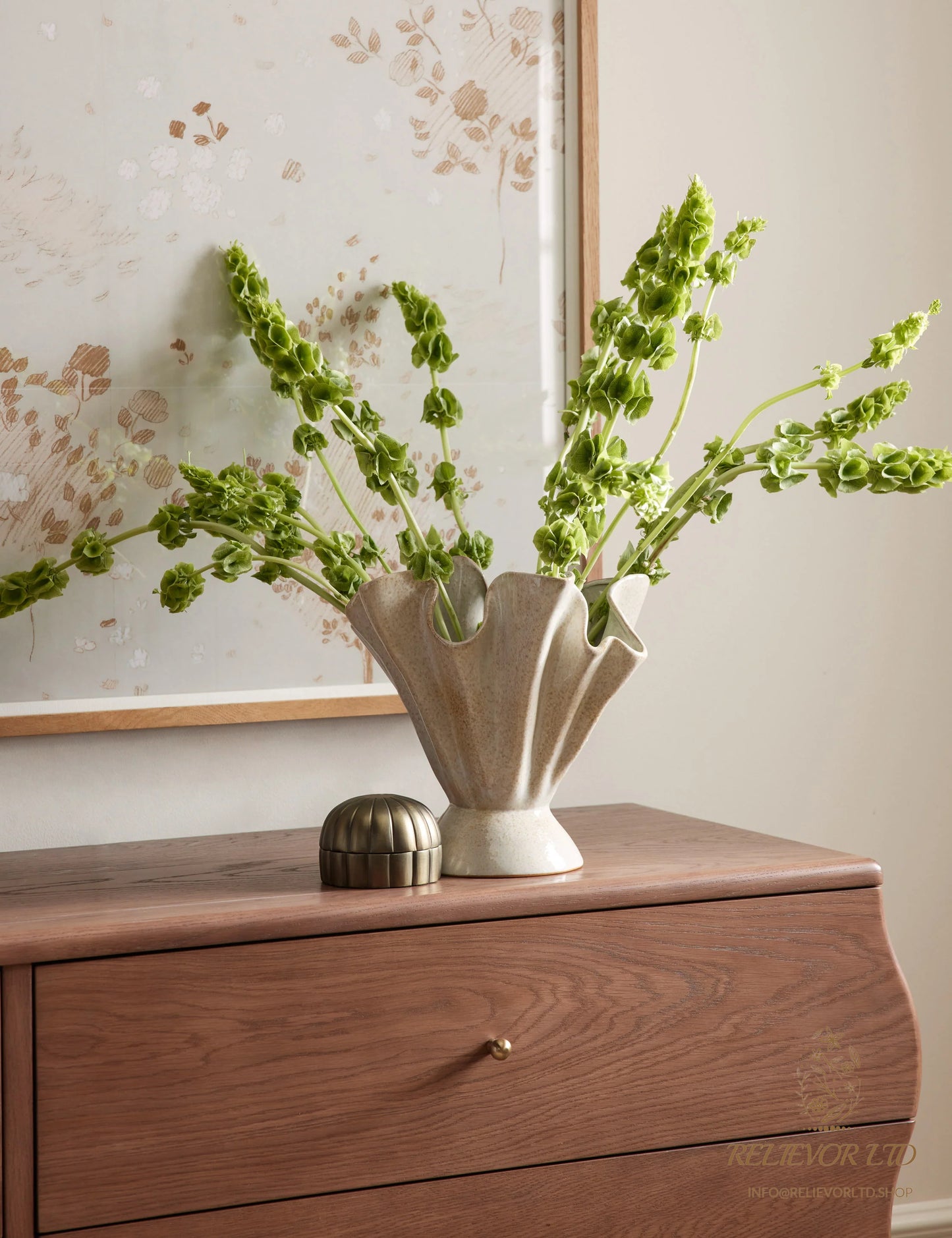 RELIEVOR Darcia Vase