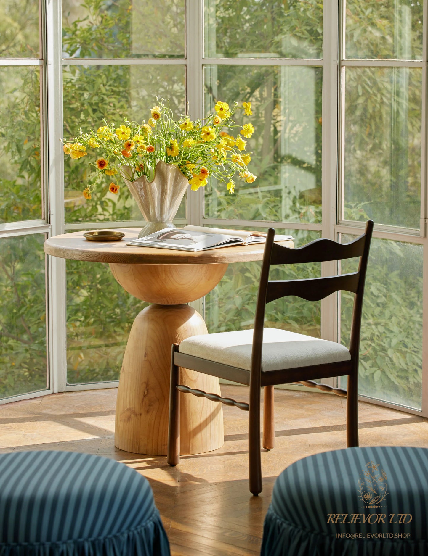 RELIEVOR Darcia Vase