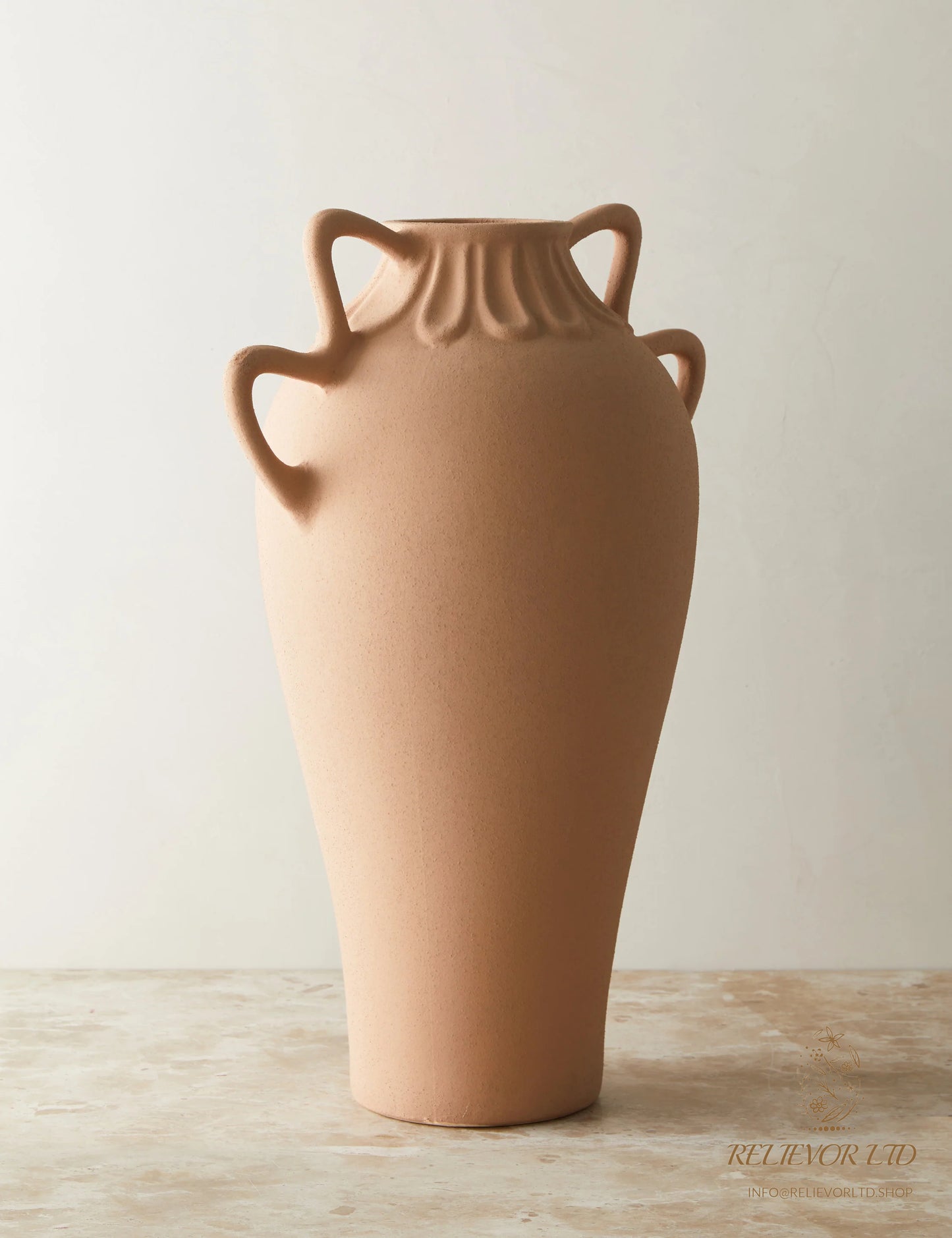 RELIEVOR Scallop Vase 01