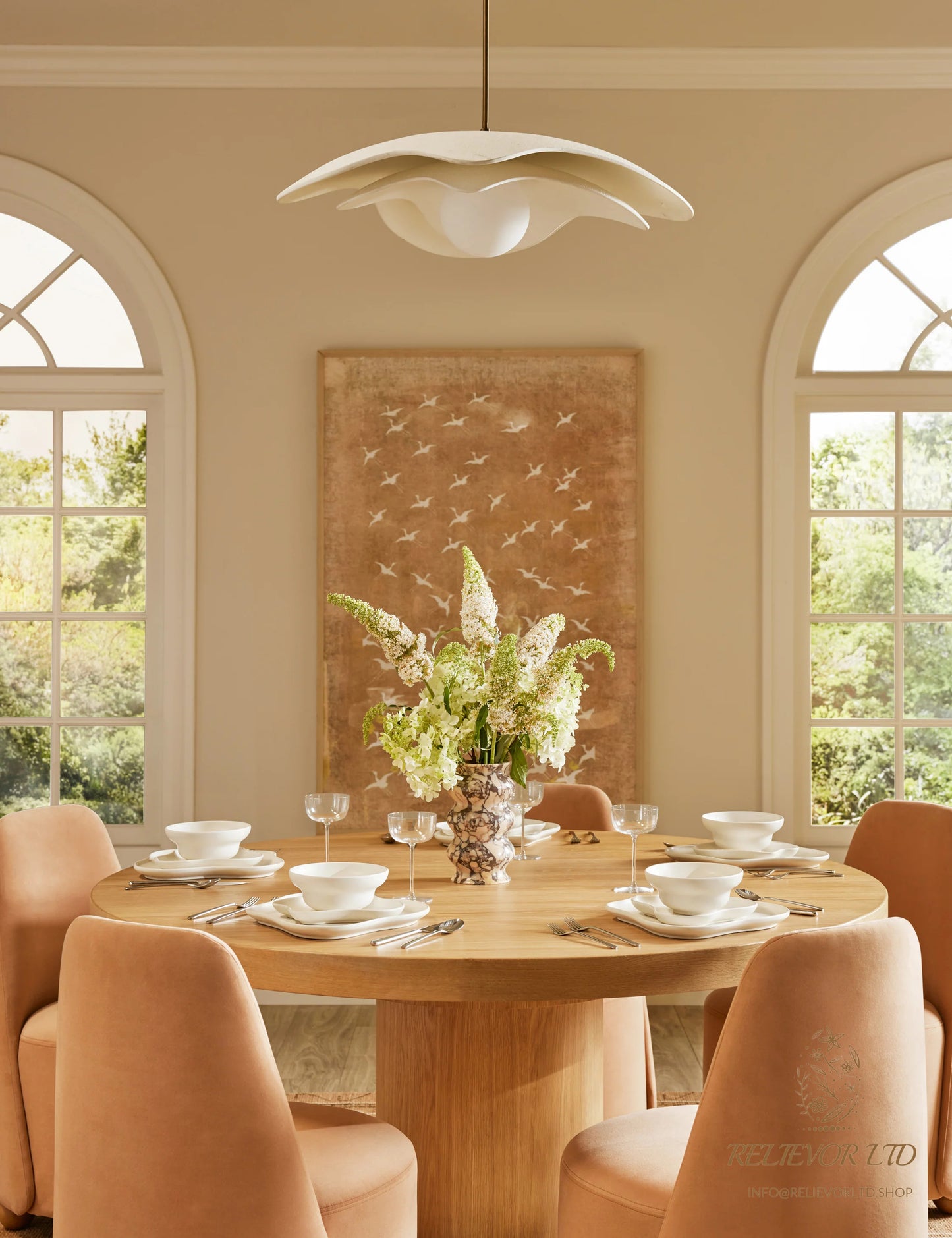 RELIEVOR Zainab Rolling Vase