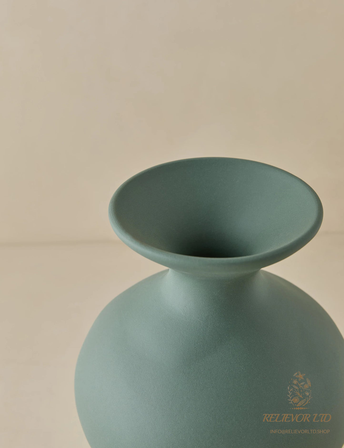 RELIEVOR Calista Vase