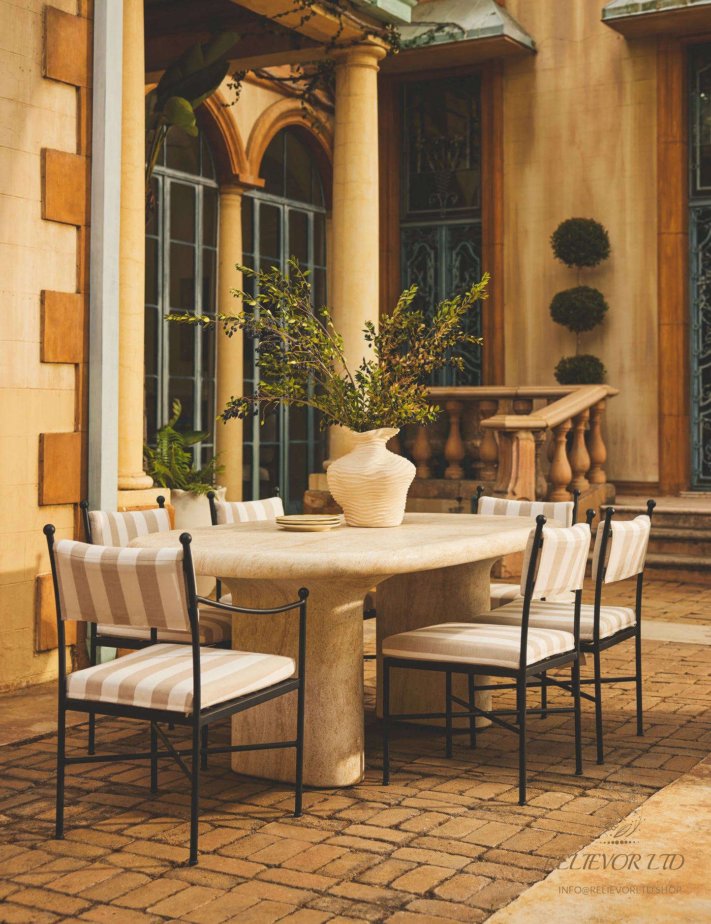 RELIEVOR Wrinkle Vase